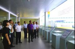 新疆若羌縣委副書記、縣長艾山江帶領(lǐng)考察團(tuán)走